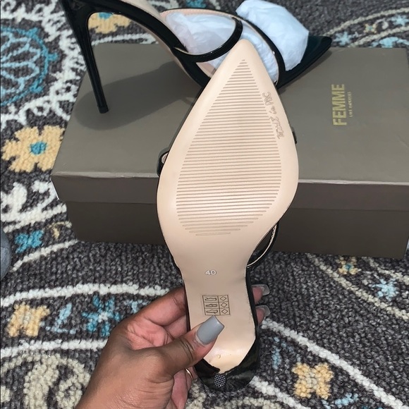 FEMMELA Black patent vegan leather mule. - Picture 3 of 10